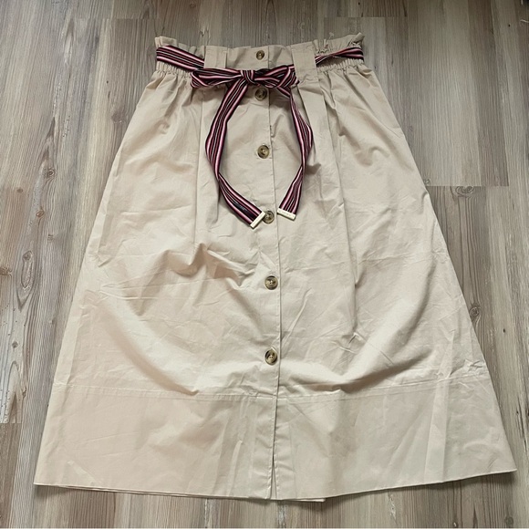Tommy Hilfiger Cotton Midi skirt Tan Front Buttons Size 8 Preppy Pockets Belted - Picture 2 of 9